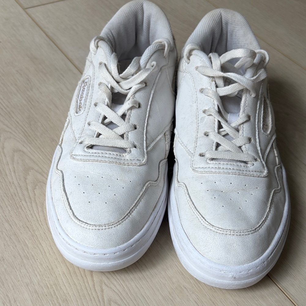 Reebok Women's White Athletic Shoes